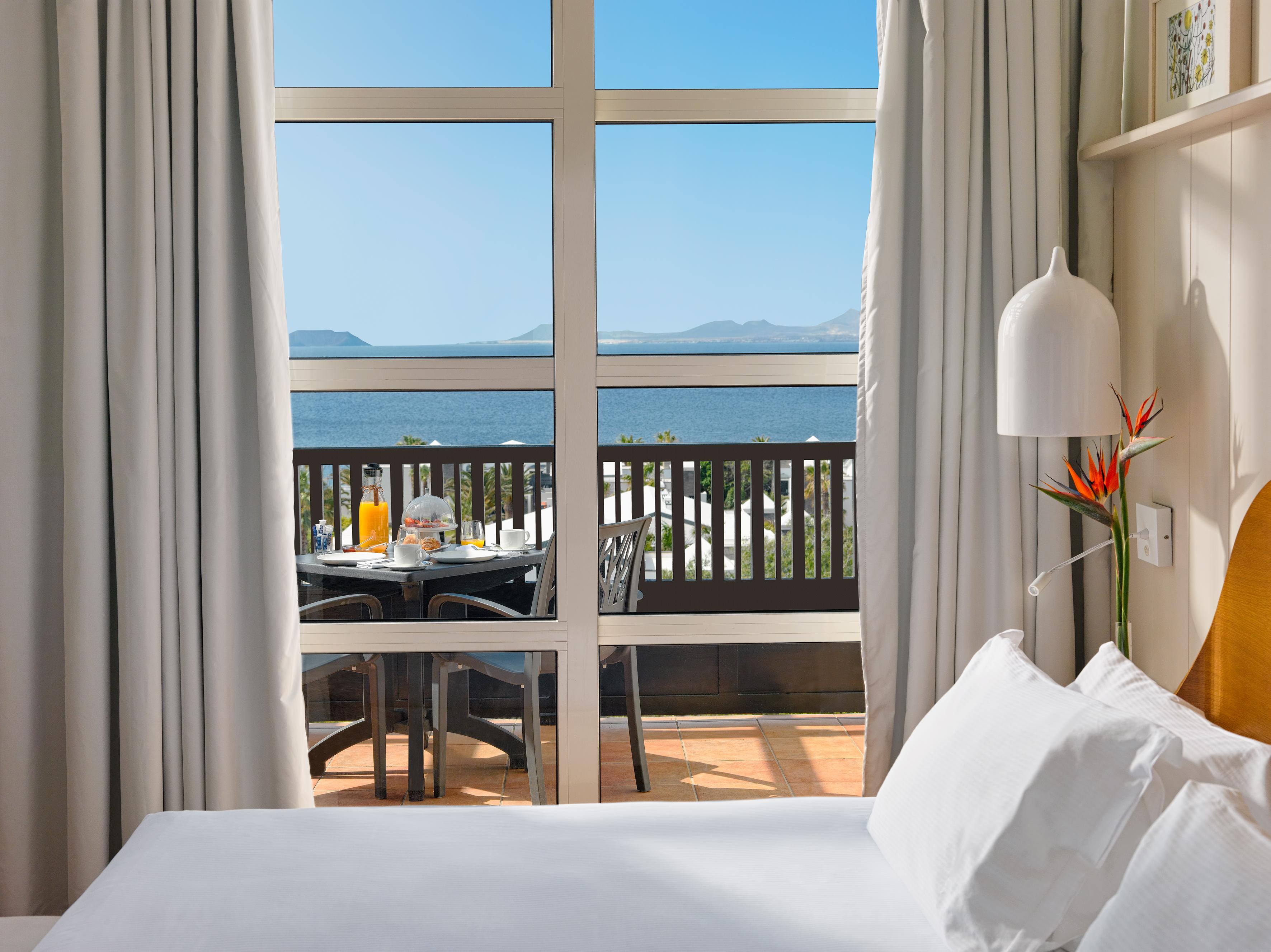 H10 Rubicon Horizons Collection (Adults Only) Hotel Плая Бланка Екстериор снимка A room at the hotel