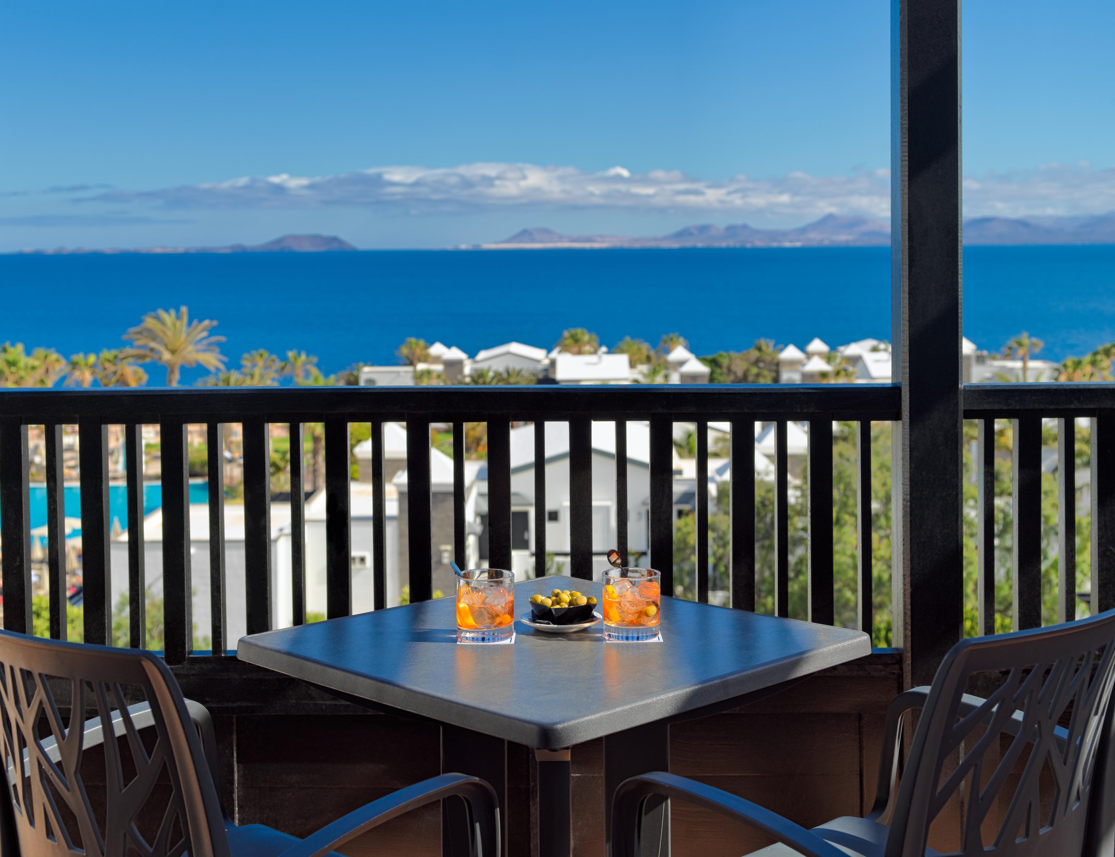 H10 Rubicon Horizons Collection (Adults Only) Hotel Плая Бланка Екстериор снимка View from the balcony of a suite at the resort